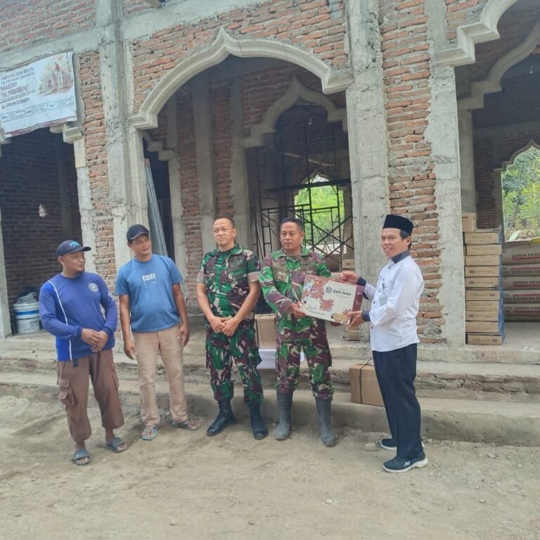 Kehadiran Perlengkapan Ibadah di Masjid Albarokah Pererat Hubungan Prajurit dan Warga