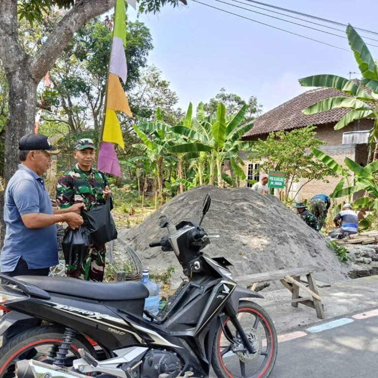 Dukungan Warga Tampak Nyata Saat Persiapan Pembangunan Pos Siskamling Dukuh Singkil
