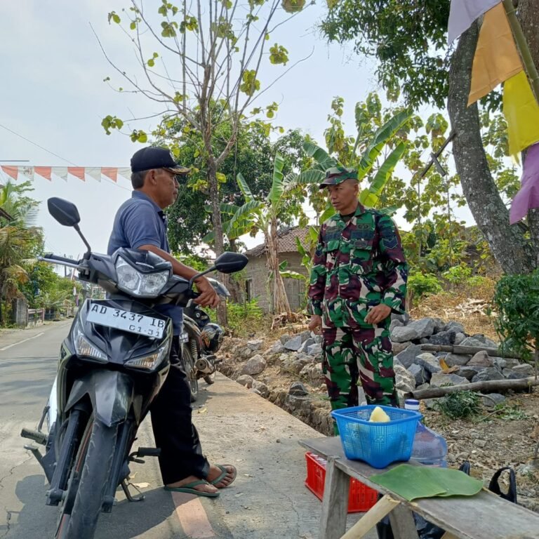 Sumbangan Sederhana untuk Prajurit di Lokasi Pembangunan Pos Siskamling