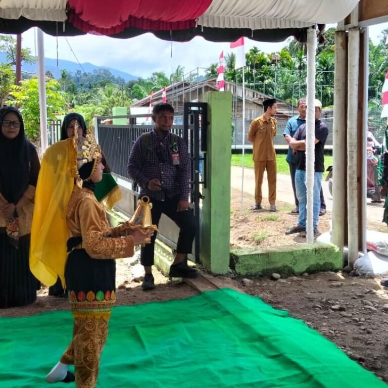 Pengawas TMMD Ke-129 Tinjau dan Beri Masukan di Desa Sarah Raya