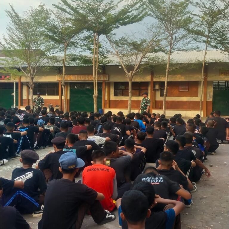 SMK di Sukoharjo Jadi Lokasi Pembinaan Karakter Satgas TMMD Reguler 129