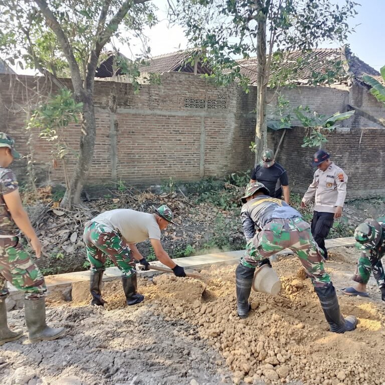 Percepatan Weremisasi di Parangjoro Capai 70% Lewat Gotong Royong TNI-Polri-Warga
