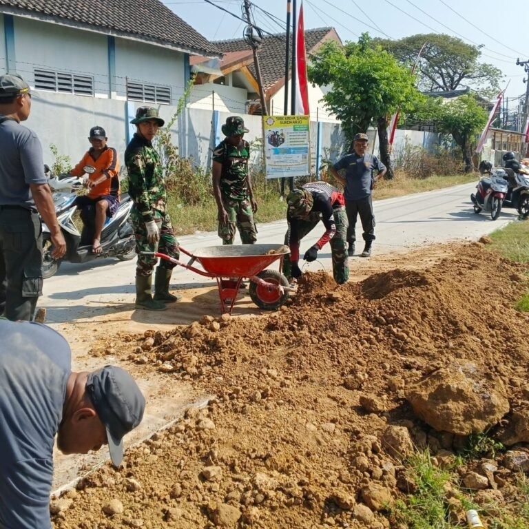 Rapi dan Aman: Satgas TMMD Ratakan Sisa Tanah di Parangjoro