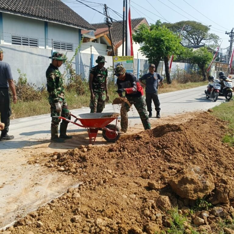Sisa Material TMMD di Parangjoro Dibereskan, Lalin Kembali Lancar
