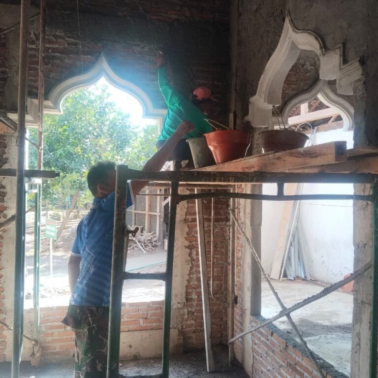 Plester dan Penyelesaian Dinding Jadi Prioritas Pembangunan Masjid Al Mubaroq