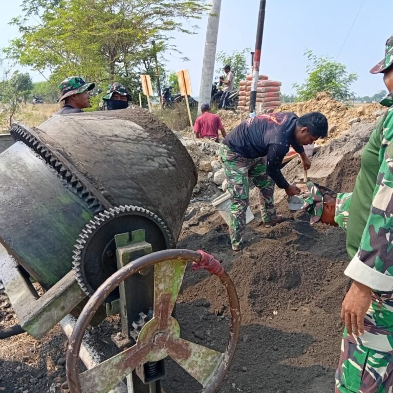 Agenda Terpadu di Parangjoro: Pembangunan dan Penyuluhan Dikebut Jelang Penutupan TMMD