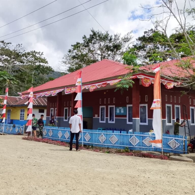 Persiapan HUT ke-81: Bendera dan Umbul-umbul Hiasi Kantor Desa Pattuku