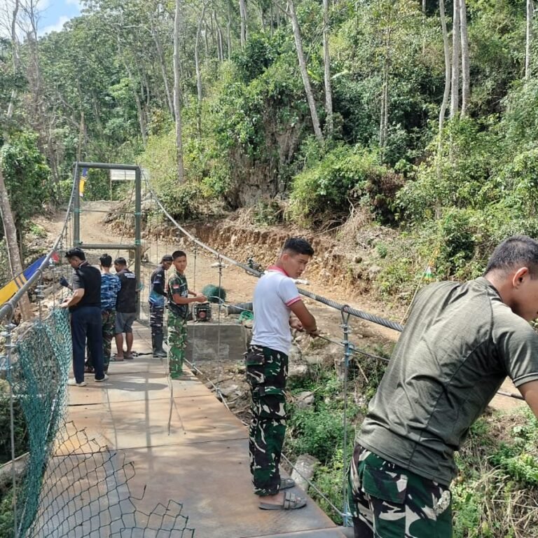 Sentuhan Akhir Pemasangan Ram di Jembatan Pattuku Tingkatkan Keamanan Warga