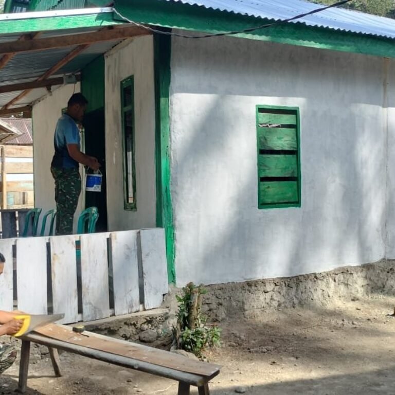 Perbaikan Rumah Bapak Bella di Pattuku Masuk Tahap Akhir