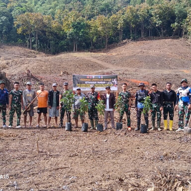 Penanaman Alpukat di Dusun Batulappa, Langkah Nonfisik Satgas TMMD Kodim 1407/Bone