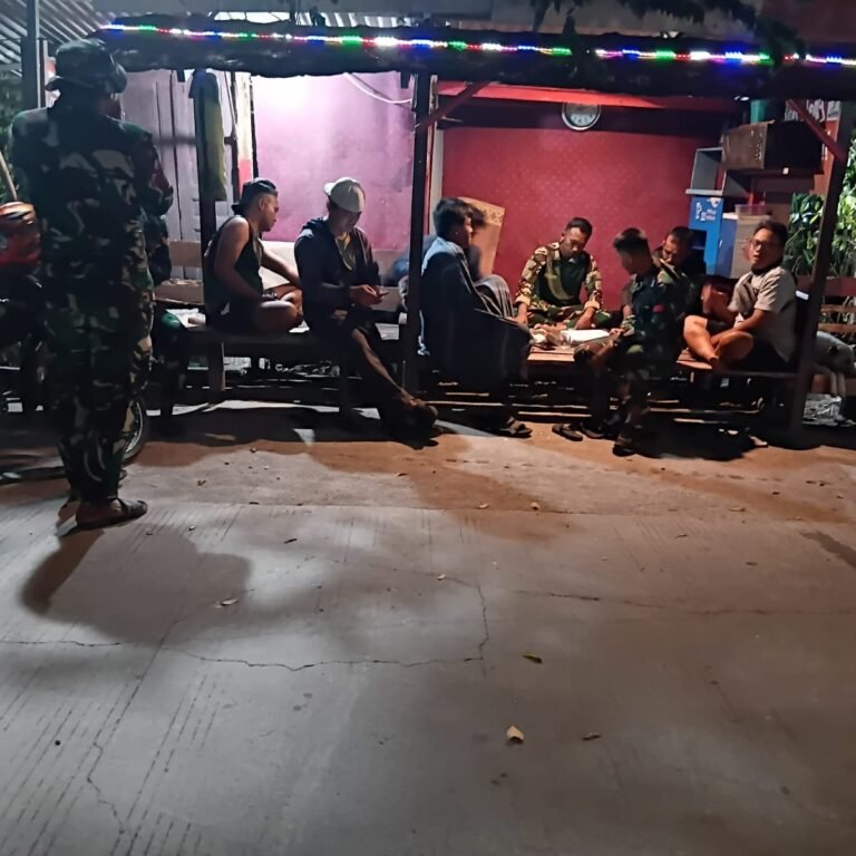 Ronda dan Kopi Malam di Parangjoro: Kolaborasi Warga dan Satgas TMMD