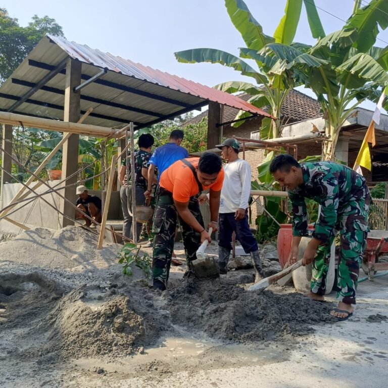 Tahap Penyelesaian Pos Kamling Dukuh Singkil, Keramik Mulai Terpasang