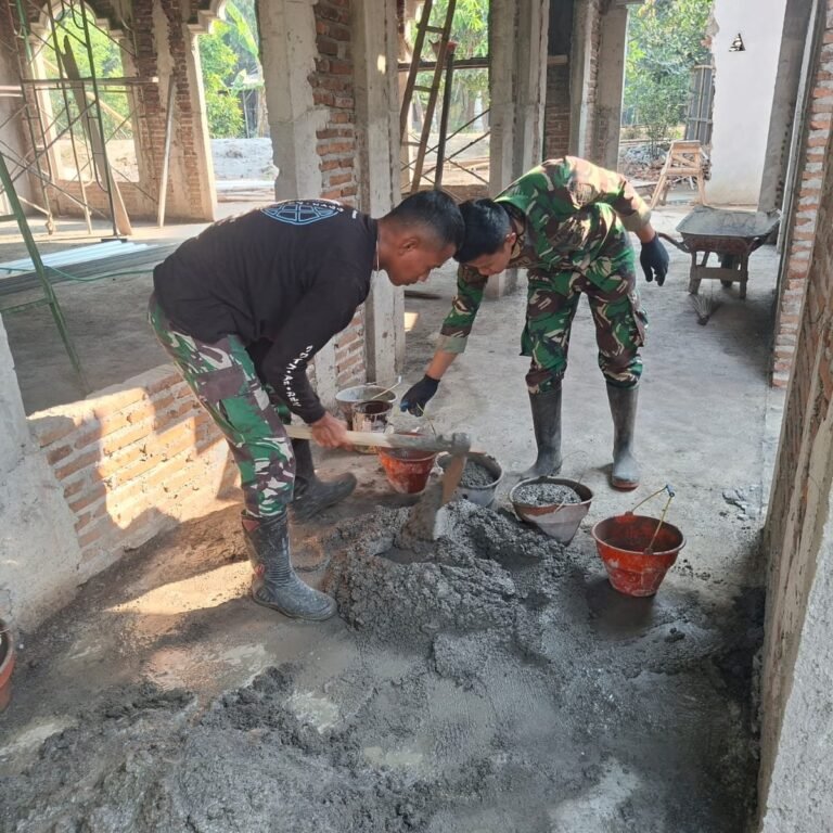 Gotong Royong di Masjid Al Mubarok: Warga dan Satgas TMMD Bekerja Bersama