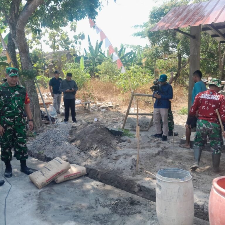 Kadispenad Pantau Poskamling Dukuh Singkil dalam Agenda TMMD ke-129