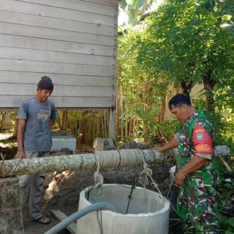 Koramil 01/Sukajaya dan Kodim 0112/Sabang Dukung Penyusunan Cincin Sumur di Sabang