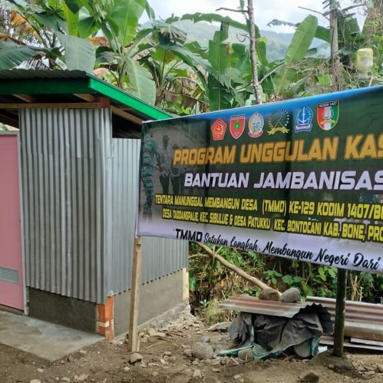 Jambanisasi Titik 3: MCK Baru TMMD ke-129 Muncul di Lereng Desa Langi
