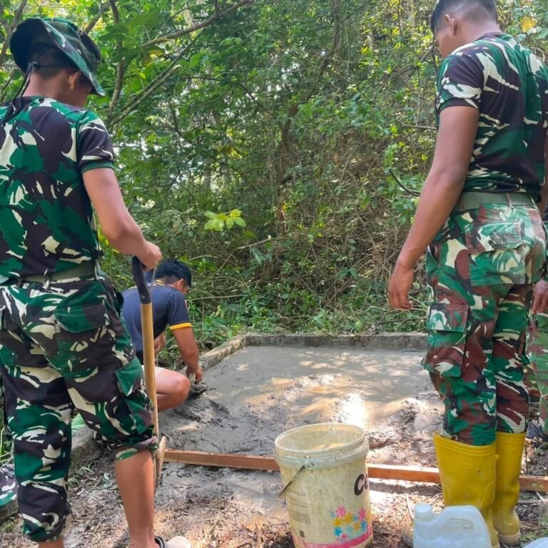 Pemasangan Dudukan Tandon Air Dimulai di Pattuku oleh Satgas TMMD Kodim 1407/Bone