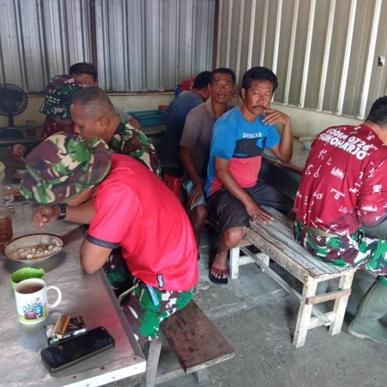 Dampak Ekonomi TMMD Terasa di Warung Bu Marni, Omzet Naik 50 Persen