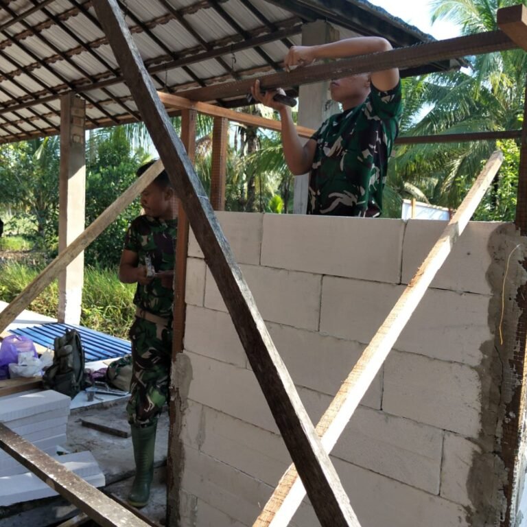 TMMD Ke-129 Percepat Penyelesaian MCK di Desa Tamban Bangun