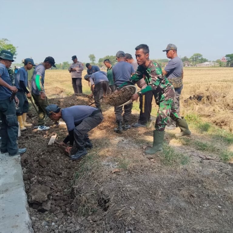 Sisi Jalan Diperkuat Talud, Mobilitas Petani Parangjoro Diharapkan Lebih Lancar