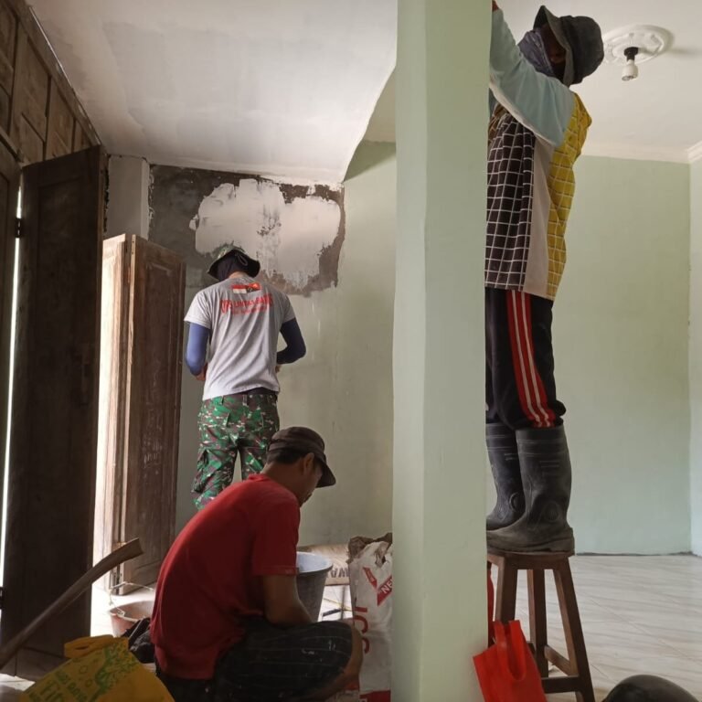 Depan Rapi, Belakang Dibongkar: Upaya Perbaikan Rumah Subani Dikebut