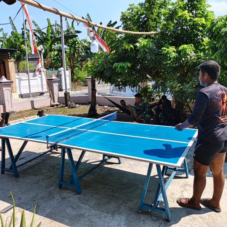 Tenis Meja Jadi Pilihan Satgas di Posko TMMD Parangjoro untuk Jaga Stamina