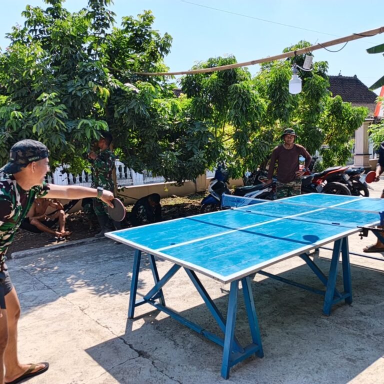 Tenis Meja Jadi Media Silaturahmi di Posko TMMD Sukoharjo