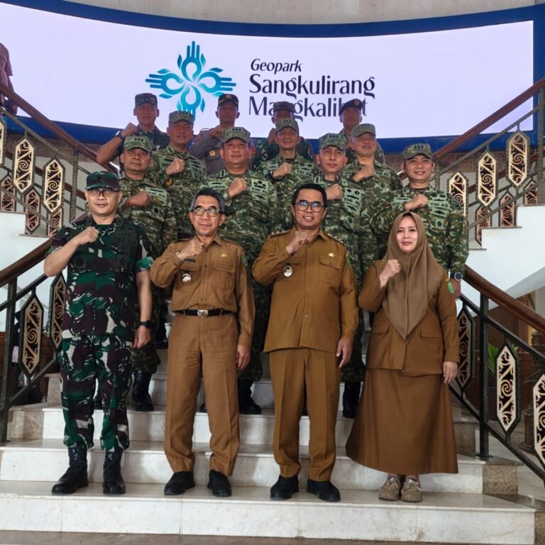 Bupati Kutai Timur Terima Tim Dik Reg Sesko TNI untuk Bahas Karhutla