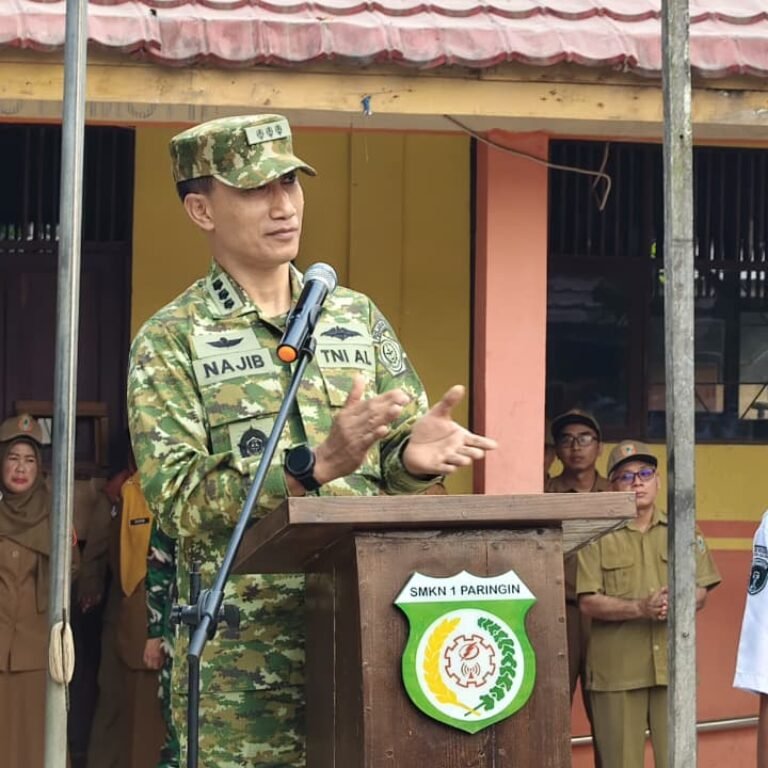 Pelajar SMKN 1 Paringin Dibekali Ilmu Karhutla oleh Tim Mabes TNI