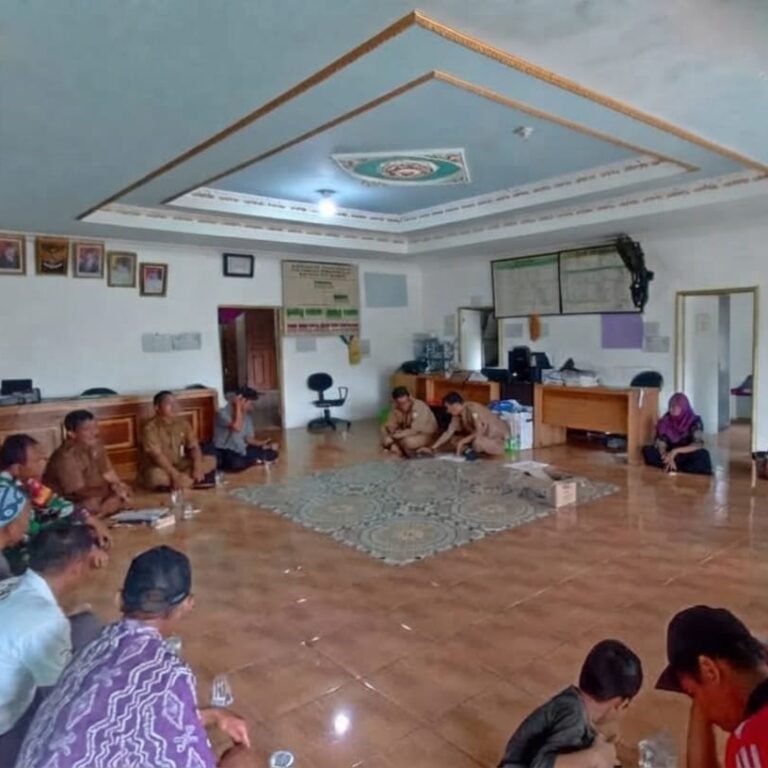 ‎‎Jaga Lingkungan Bersama, Babinsa Koramil 1005-10/Tamban Gelar Sosialisasi Karhutla‎