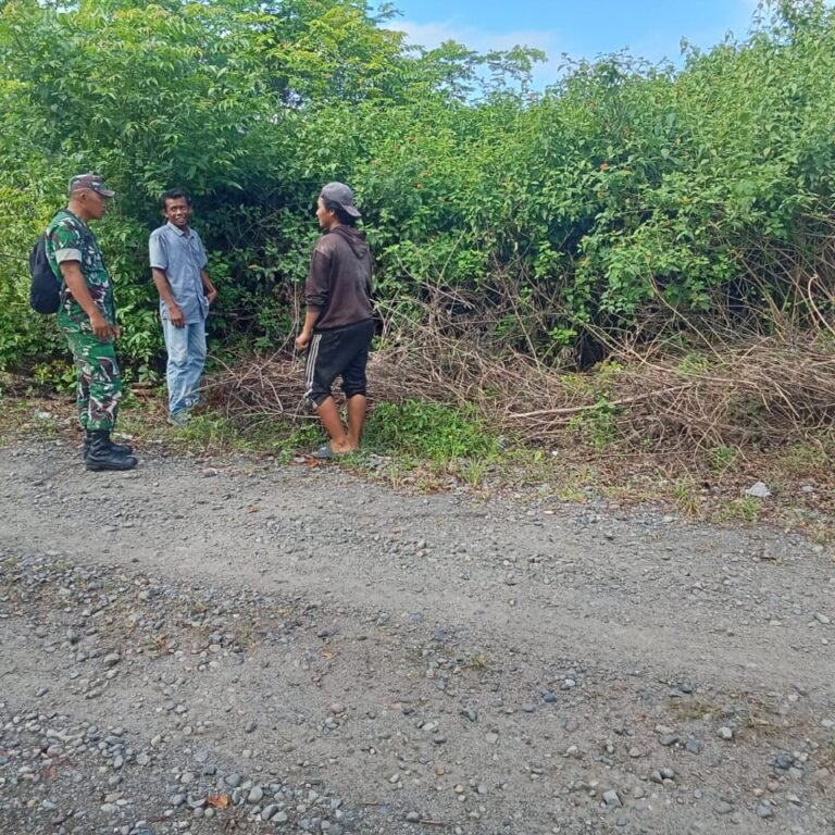 Pembukaan Lahan Tanpa Membakar Jadi Langkah Babinsa Tekan Risiko Karhutla di Aceh Jaya