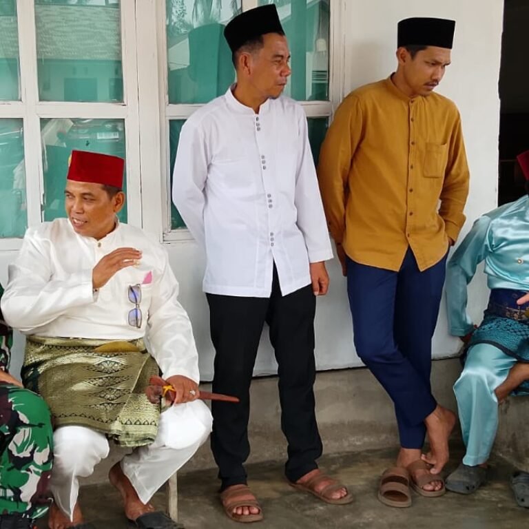 Tim Mabes TNI Tak Bosan Blusukan Ke Desa, Ingatkan Warga Ketapang Jangan Membakar Hutan Dan Lahan