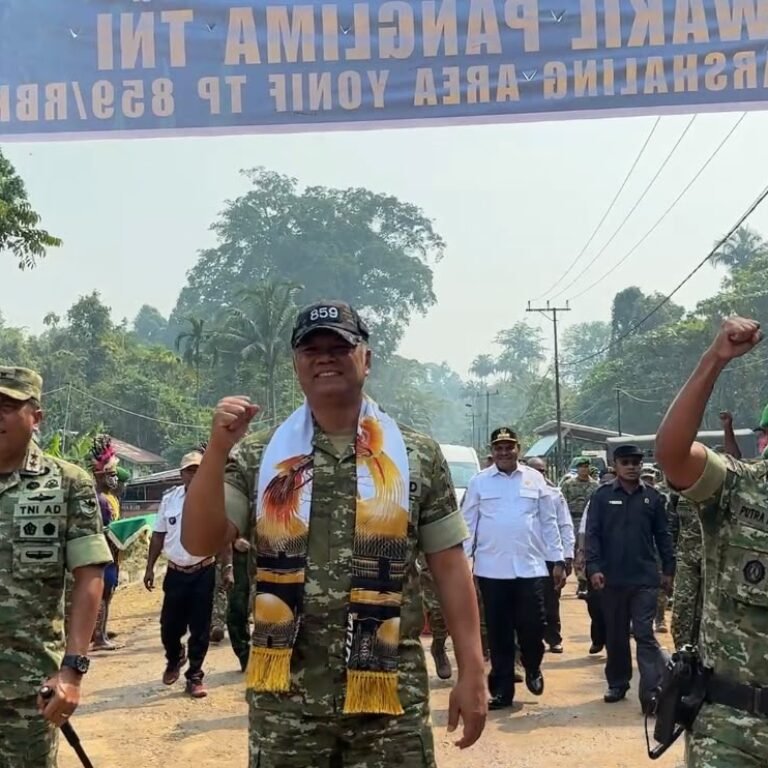 Kunjungan Wakil Panglima TNI ke Yonif TP 859/RBK, Prajurit Diingatkan Pegang Disiplin dan Jiwa Korsa