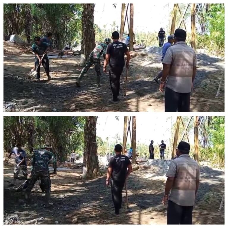 Warga Tungkop Dapat Bantuan Tenaga, Babinsa Sungai Mas Ikut Turun dalam Gotong Royong