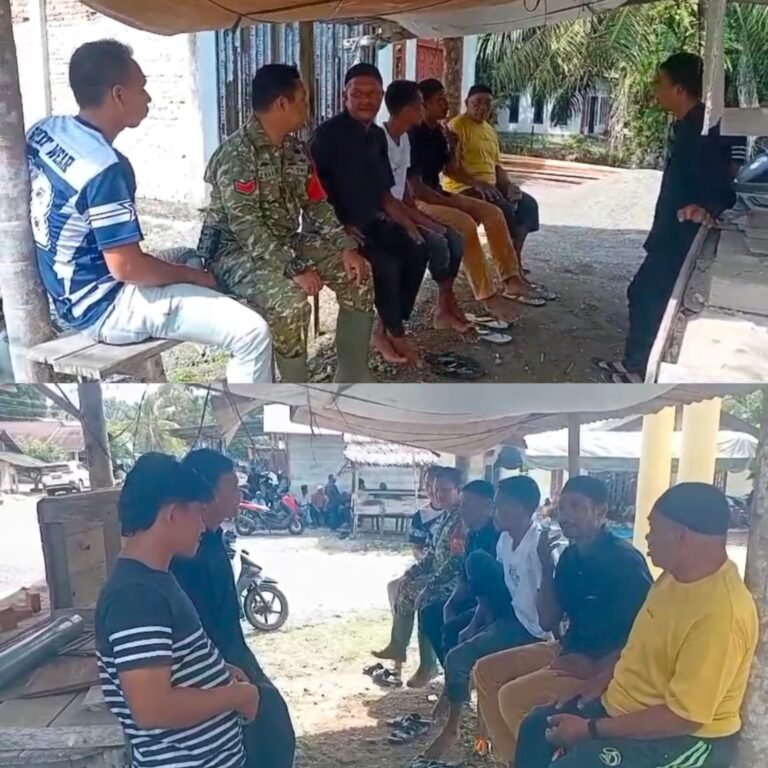 Komsos di Sawang Rambut Tak Sekadar Silaturahmi, Babinsa Bahas Ancaman Karhutla