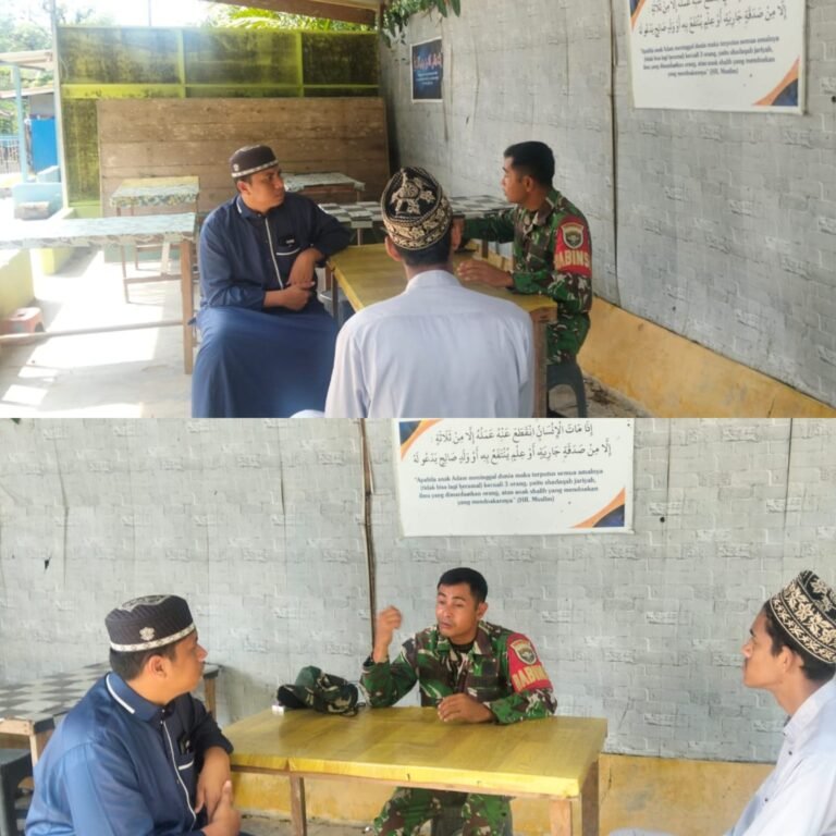 Komsos di Desa Labuah, Sertu Alfi Sahri Serap Informasi Langsung dari Warga