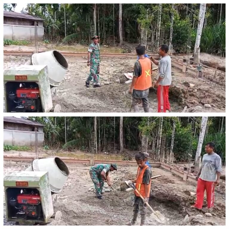 Warga Tungkop Dapat Bantuan Tenaga Saat Mengecor Rumah, Babinsa Ikut Bergotong Royong