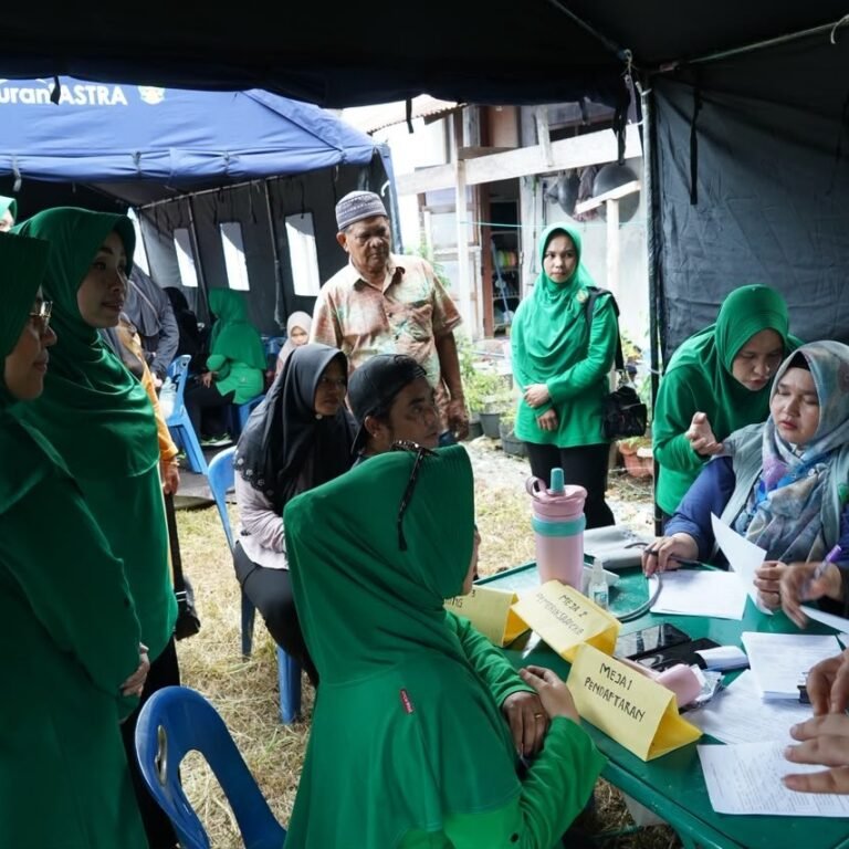 Korem 012/Teuku Umar Hadirkan Layanan Kesehatan untuk Warga di HUT TNI ke-81