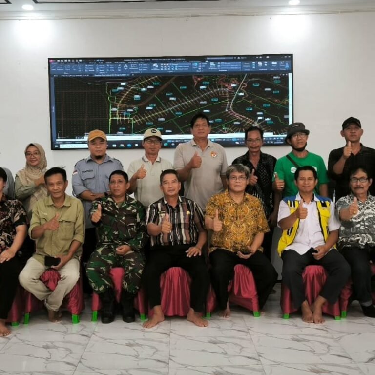 Babinsa Miau Baru Dampingi Warga Saat Konsultasi Rehabilitasi Bendung D.I. Pesap