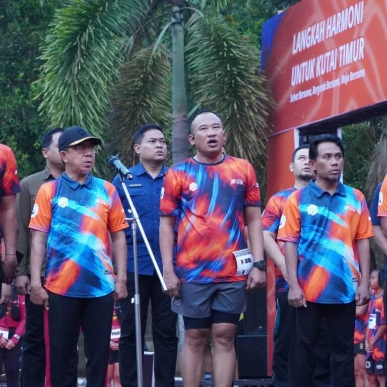 Komandan Kodim 0909/Kutim Ikut Meriahkan Bupati Running Fest Kutim 2026
