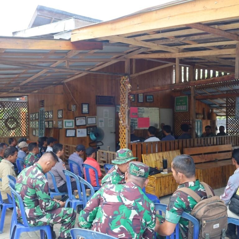 Pasis Sesko TNI Jelaskan Tiga Unsur Pemicu Karhutla di Candi Laras Selatan