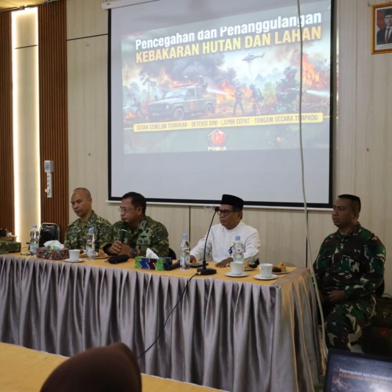 Edukasi Karhutla untuk Pelajar: Tim Mabes TNI Bicara di MAN 1 Tapin