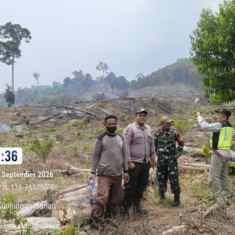 Cegah Karhutla, Babinsa dan PT GGA Lakukan Patroli di Desa Miau Baru