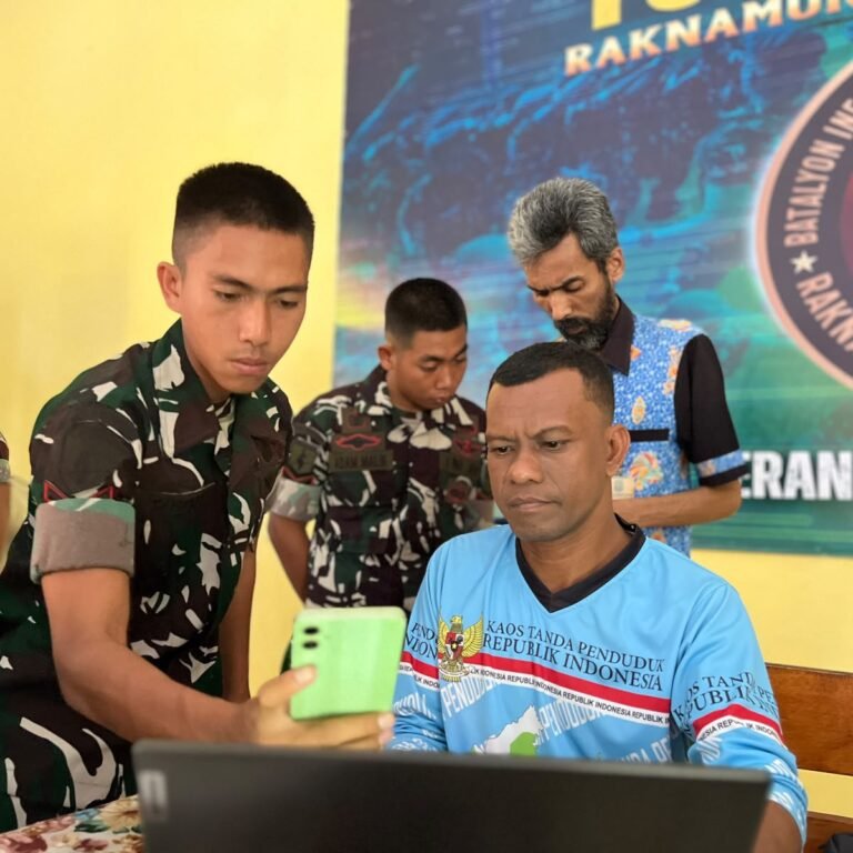 Yonif TP 859/RBK dan Disdukcapil Supiori Bersinergi Dorong Administrasi Kependudukan Digital
