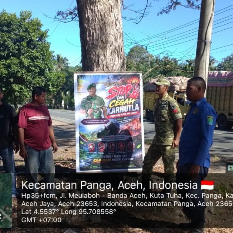 Cegah Kebakaran Hutan dan Lahan, Babinsa Koramil 05/Panga dan Damkar Sosialisasi di Kecamatan Panga