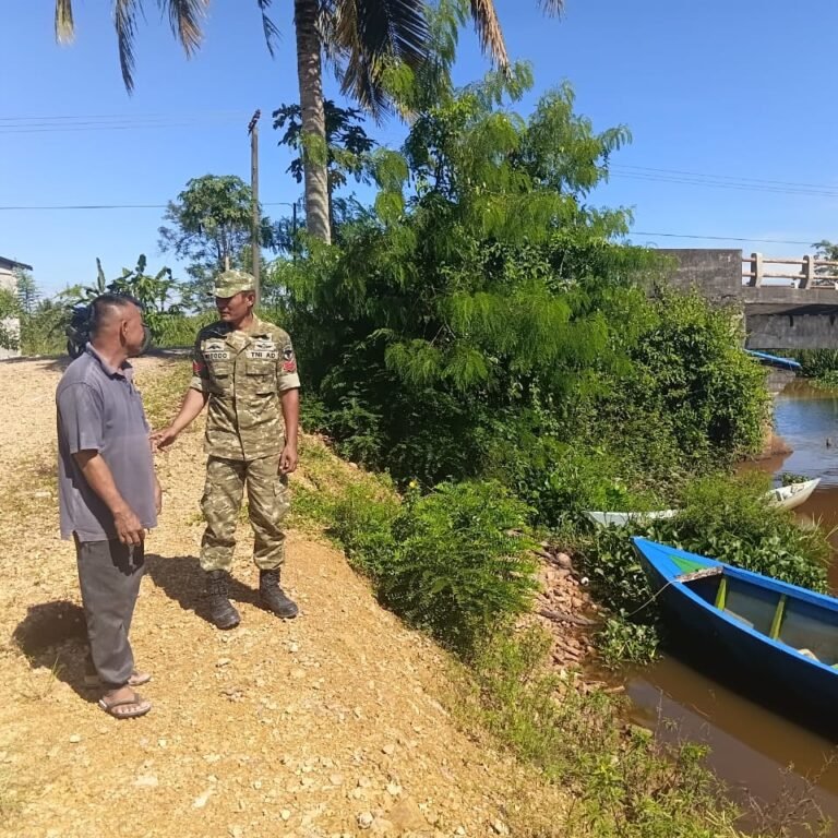 Kodim 0114/Aceh Jaya Ajak Warga Tidak Buang Sampah ke Sungai untuk Cegah Banjir