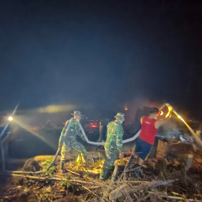Siang dan Malam, Kodim 1203/Ketapang Terus Laksanakan Penanganan Karhutla