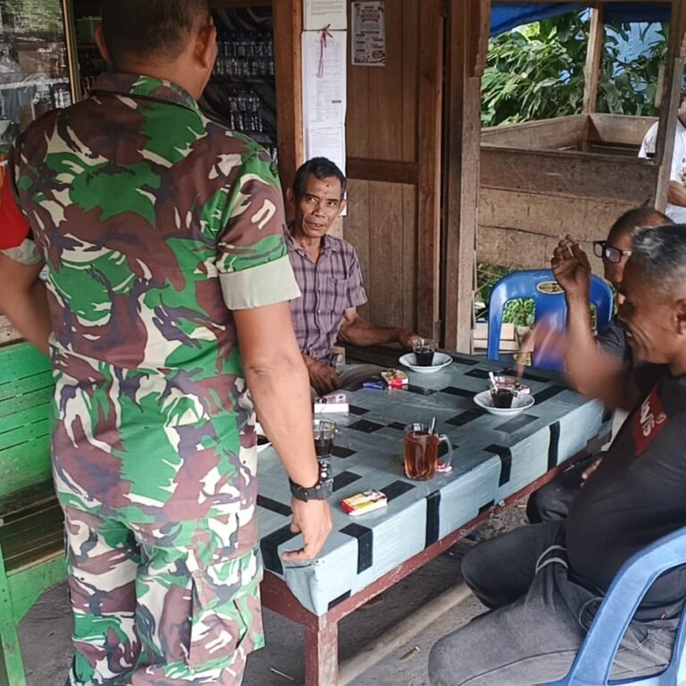 Babinsa Koramil 03/Setia Bakti Pererat Silaturahmi Sambil Tanamkan Semangat Nasionalisme