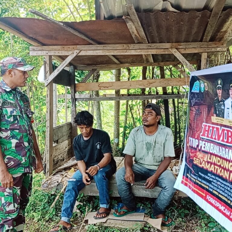 Babinsa Koramil 01/Jaya Sosialisasikan Pencegahan Karhutla kepada Warga Meunasah Weh