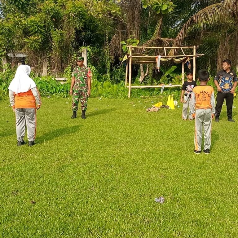 Babinsa Koramil 01/Jaya Kenalkan Wawasan Kebangsaan kepada Siswa SD Negeri 2 Jaya